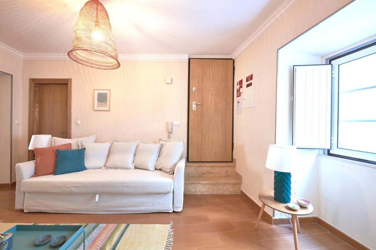 Idyllic With Amazing Courtyard, By Timecooler Apartment Lissabon