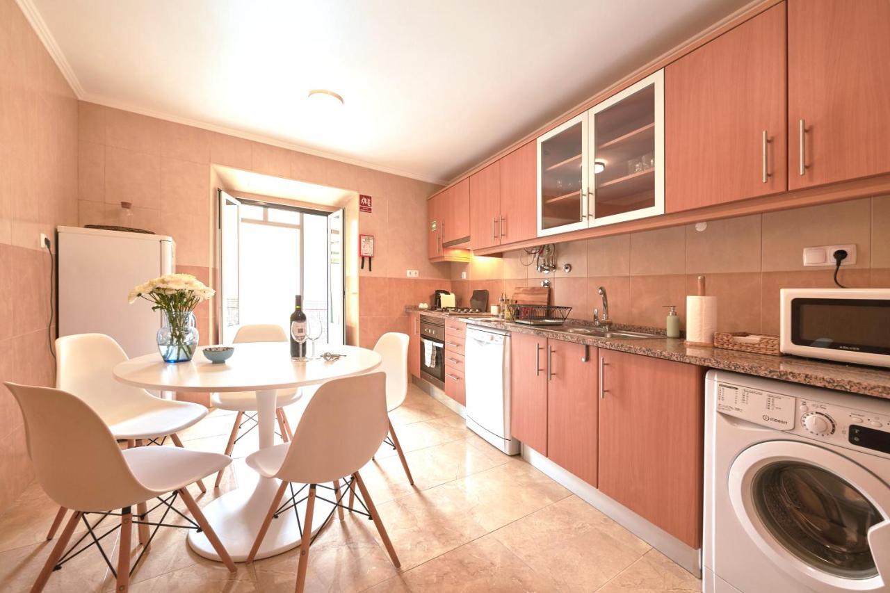 Idyllic With Amazing Courtyard, By Timecooler Apartment Lissabon